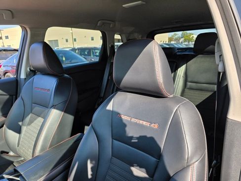 Used 2025 Nissan Rogue SV w/ Rock Creek Premium Package image 15