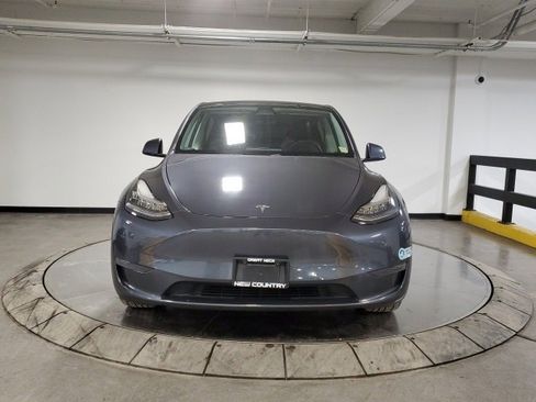 Used 2020 Tesla Model Y Long Range image 5