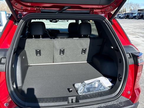 New 2026 Chevrolet Equinox ACTIV w/ Safety and Technology Package image 12