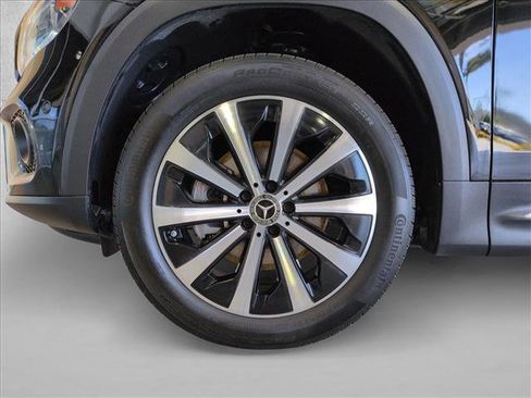 Used 2022 Mercedes-Benz GLB 250 image 23