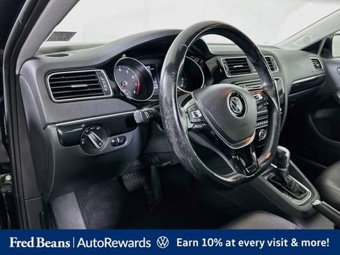 Used 2017 Volkswagen Jetta SEL FWD image 12