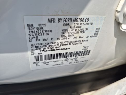 Used 2021 Ford Explorer Platinum w/ Equipment Group 601A AWD/4WD image 37