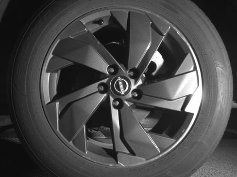 Used 2025 Nissan Rogue SV image 14