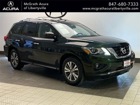 Used 2020 Nissan Pathfinder SV image 1