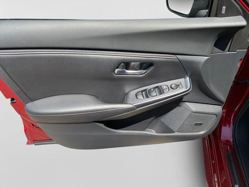 Used 2020 Nissan Sentra SR w/ Premium Package FWD image 14