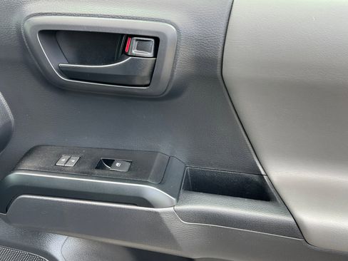 Used 2022 Toyota Tacoma SR image 20