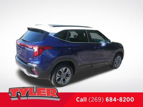Used 2024 Kia Seltos S AWD/4WD image 8