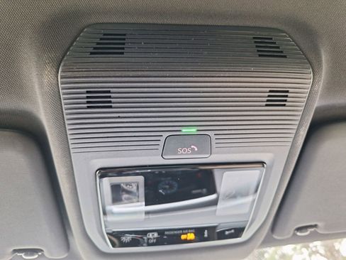 New 2026 Volkswagen Atlas Cross Sport SE image 19