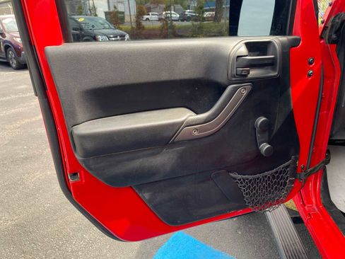Used 2016 Jeep Wrangler Unlimited Sport AWD/4WD image 33