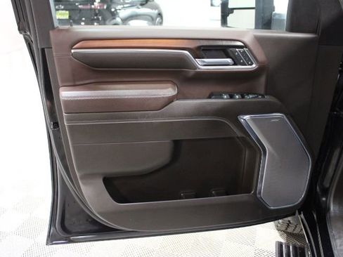 Used 2024 GMC Sierra 2500 Denali w/ Denali Reserve Package image 18