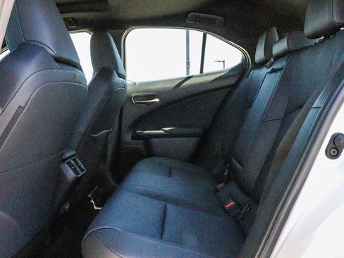 Certified 2025 Lexus UX 300h FWD w/ Accessory Package (Z2) image 19
