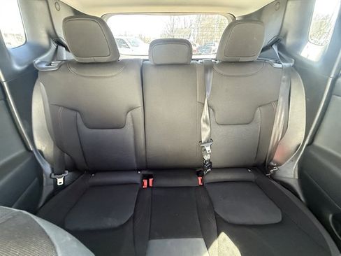 Used 2017 Jeep Renegade Trailhawk AWD/4WD image 19