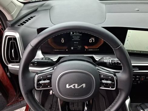 Used 2025 Kia Sorento S AWD/4WD image 18