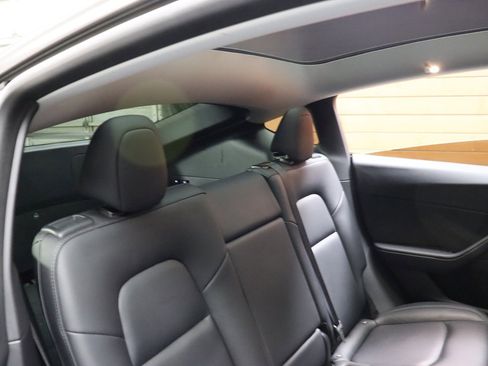 Used 2022 Tesla Model Y Performance image 63