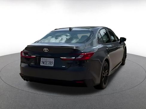 Used 2026 Toyota Camry SE FWD image 12