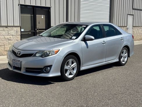 Used 2014 Toyota Camry SE w/ Fleet Convenience Package FWD image 7