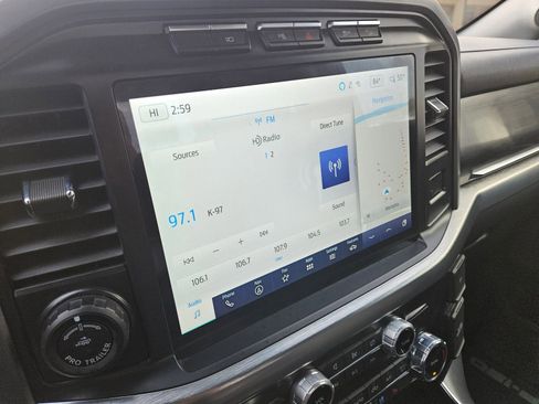 Used 2022 Ford F150 Lariat w/ Equipment Group 502A High image 18