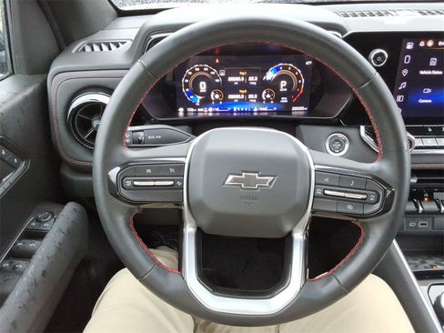 Certified 2024 Chevrolet Colorado Z71 w/ Z71 Convenience Package 2 image 25