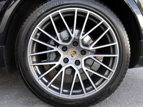 Used 2021 Porsche Cayenne S AWD/4WD image 90