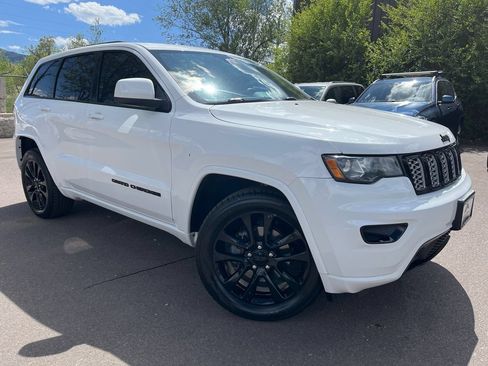Used 2018 Jeep Grand Cherokee Altitude AWD/4WD image 1