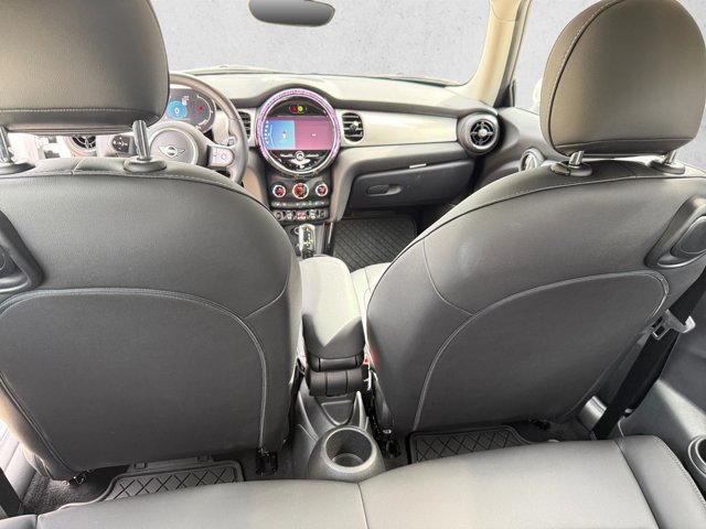 Used 2024 MINI Cooper 2-Door Hardtop FWD image 18