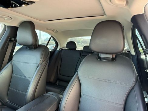 Used 2023 Mercedes-Benz C 300 Sedan image 23