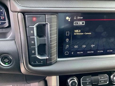 Used 2024 GMC Yukon XL Denali image 17