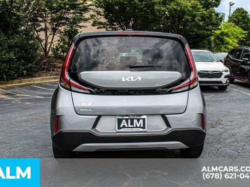 Used 2025 Kia Soul LX w/ LX Technology Package FWD image 11