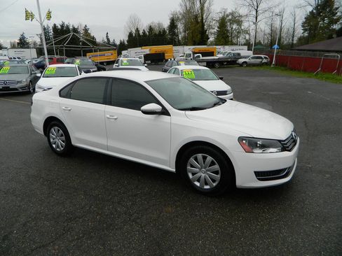 Used 2012 Volkswagen Passat 2.5 S image 2