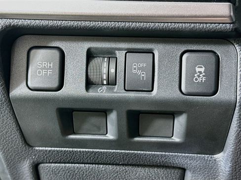 Used 2018 Subaru Forester 2.5i Premium w/ Popular Package #3B AWD/4WD image 17