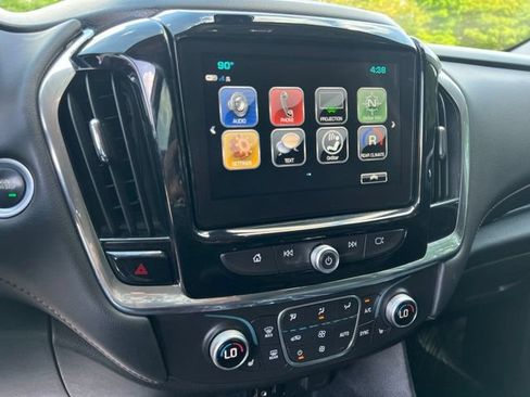 Used 2018 Chevrolet Traverse LT FWD image 39