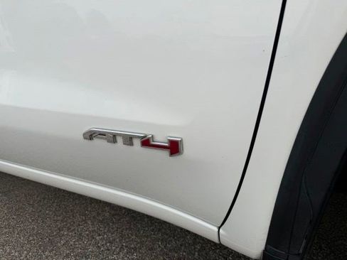 Used 2024 GMC Sierra 1500 AT4 w/ Technology Package AWD/4WD image 13