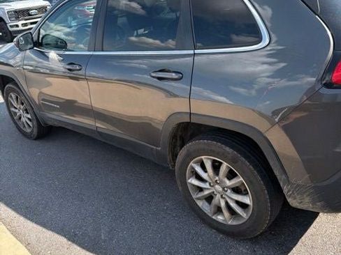 Used 2015 Jeep Cherokee Limited AWD/4WD image 13