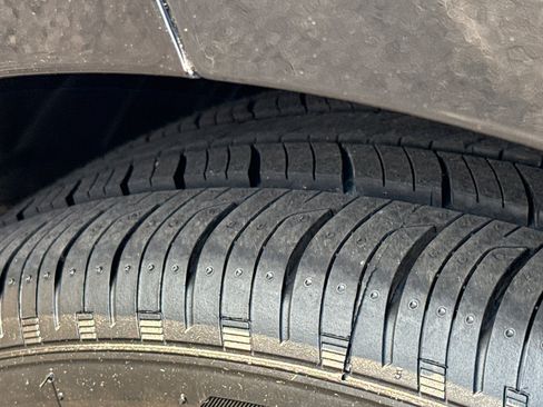 New 2025 Nissan Sentra SV image 9