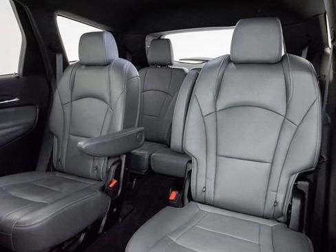 Used 2024 Buick Enclave Premium image 25