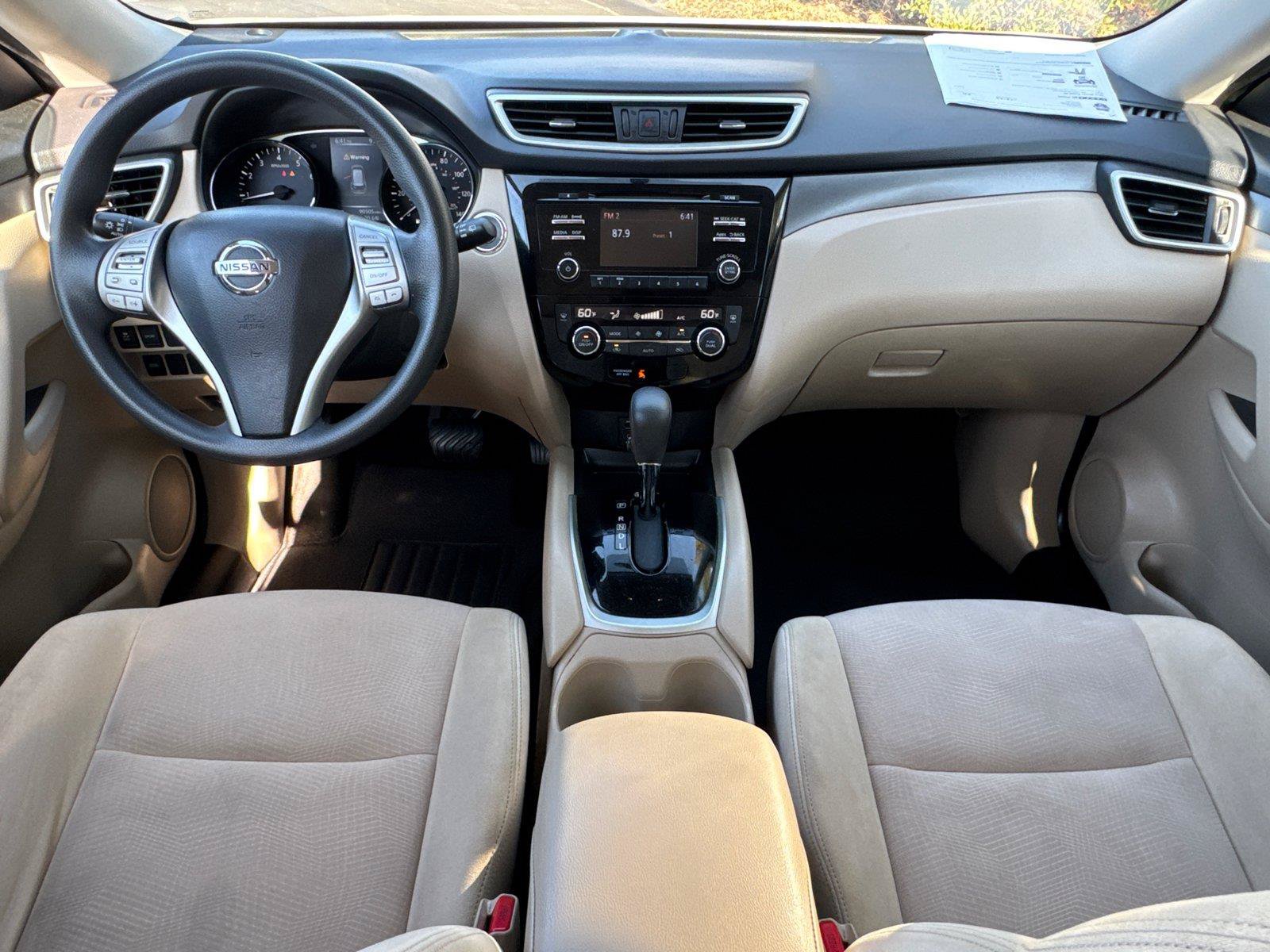 Used 2016 Nissan Rogue SV FWD image 19
