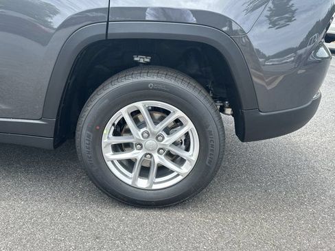 New 2026 Jeep Grand Cherokee Laredo X RWD image 18