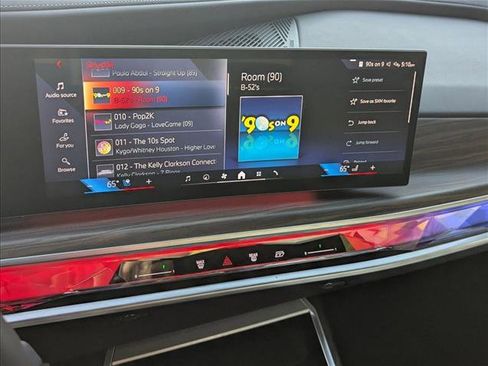 Certified 2023 BMW 760i xDrive w/ Executive Package image 15