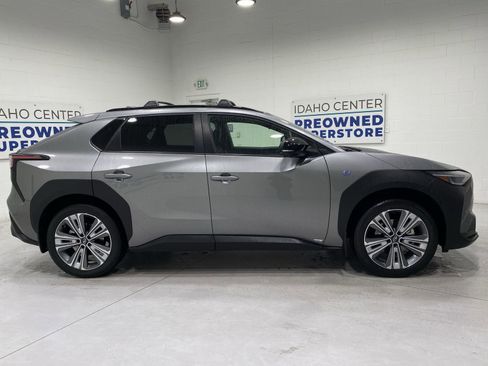 Used 2023 Subaru Solterra AWD image 9