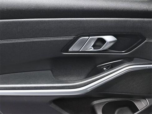 Used 2019 BMW 330i Sedan w/ Convenience Package image 14