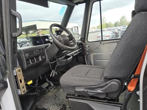 Used 2024 Chevrolet Brightdrop 600 w/ Battery Pack, Max Range AWD/4WD image 7