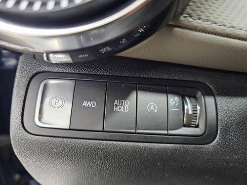 Used 2025 Chevrolet Equinox LT w/ Convenience Package II AWD/4WD image 24