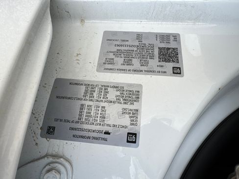 Used 2025 Chevrolet Silverado 1500 LT image 29