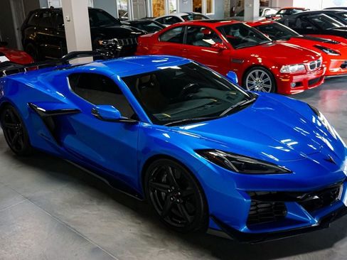 Used 2025 Chevrolet Corvette Z06 w/ Z07 Performance Package RWD image 82