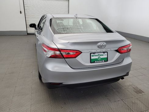 Used 2019 Toyota Camry LE FWD image 6
