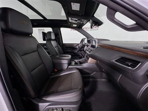 Used 2023 Chevrolet Suburban High Country w/ Advanced Technology Package image 43