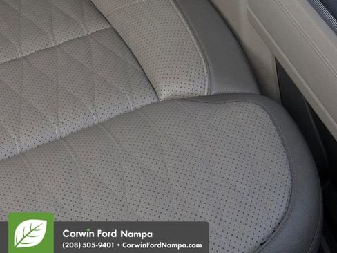 New 2026 Ford F250 Platinum image 16