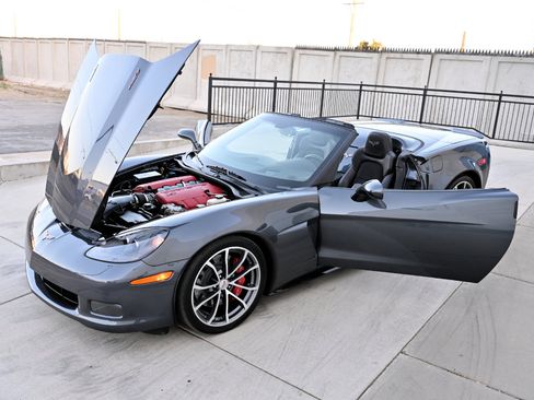 Used 2013 Chevrolet Corvette 427 w/ 1SC Preferred Equipment Group RWD image 60
