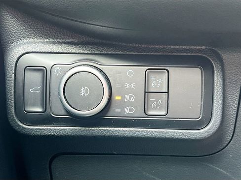 Used 2025 Ford Explorer ST-Line w/ ST-Line Street Pack AWD/4WD image 10