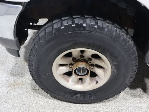 Used 2000 Ford Excursion XLT image 9